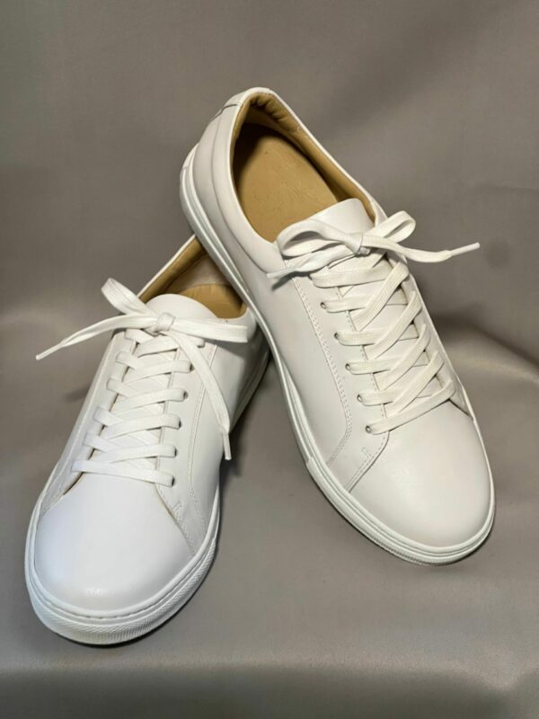 Sneakers - skinn